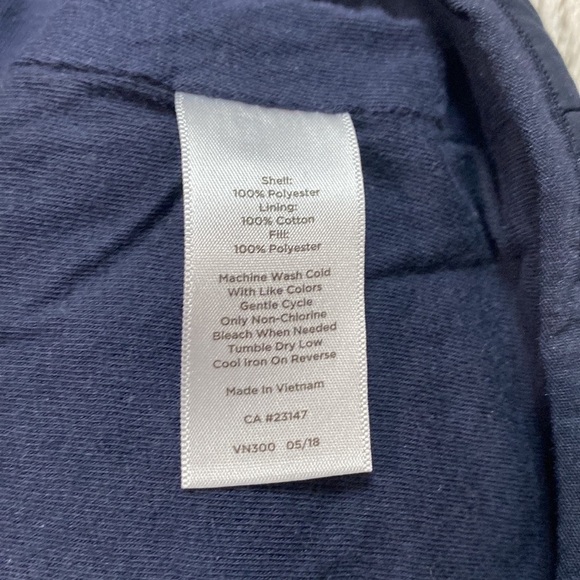 T BY TALBOTS WOMEN’S NAVY BLUE CHEVRON PUFFER VEST SMALL - Picture 8 of 8